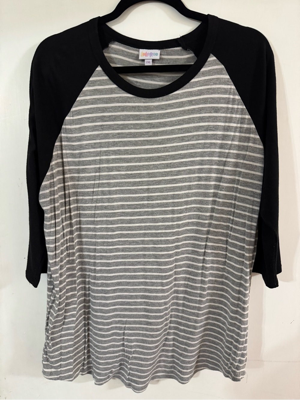 LuLaRoe Randy 2XL Gray White Stripe Black Raglan 3/4 Sleeve Baseball Tee
